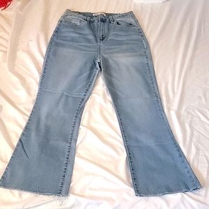 Secrets bootleg super high narrow waist jeans size 13/14